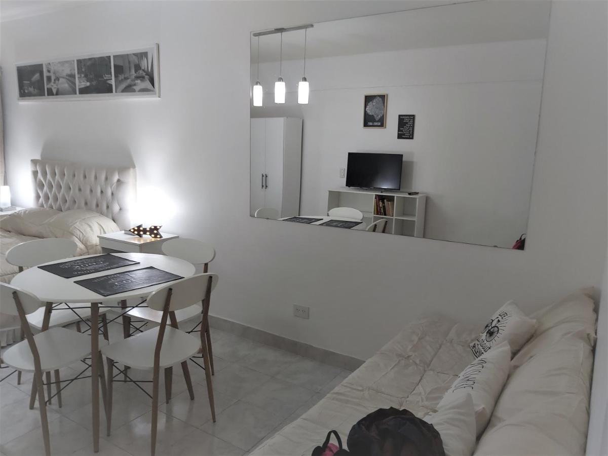 Acogedor Apartamento En Centro De Buenos Aires Cerca Del Obelisco Esterno foto